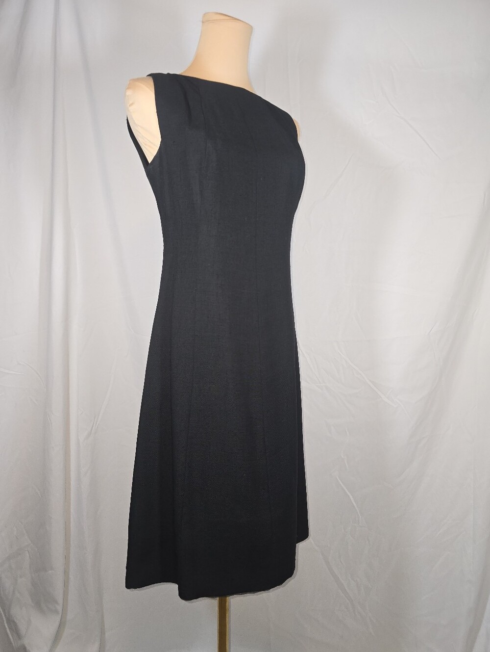 Vintage Classic Black Sleeveless Sheath Dress
